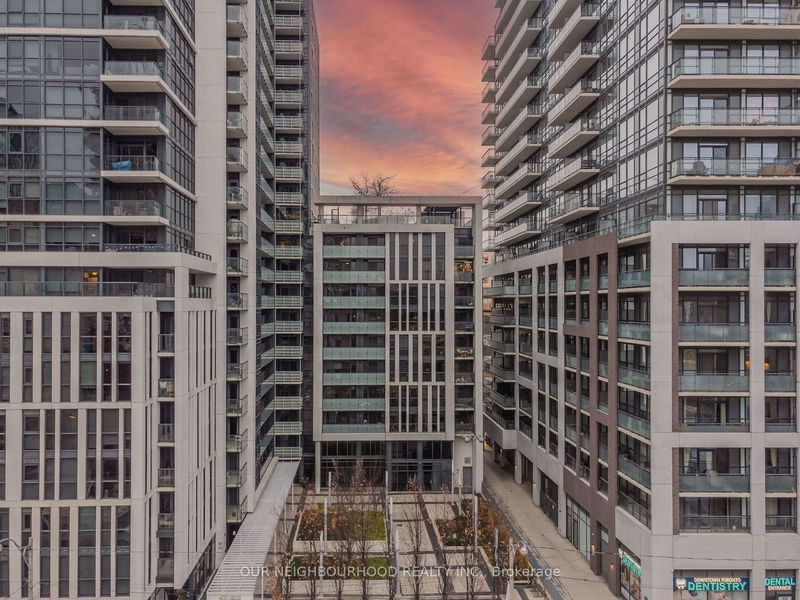 home for sale on 719-400 Adelaide Street E