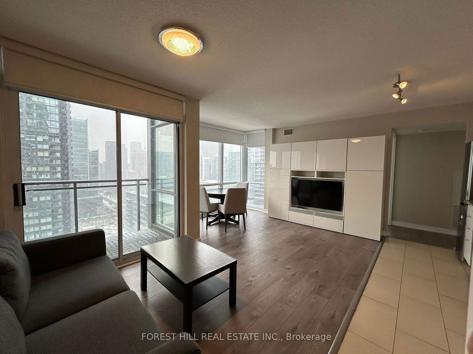 Condo for lease at 2906-15 Fort York Boulevard, Toronto, Waterfront Communities C1, M5V 3Y4 - MLS: C11947889