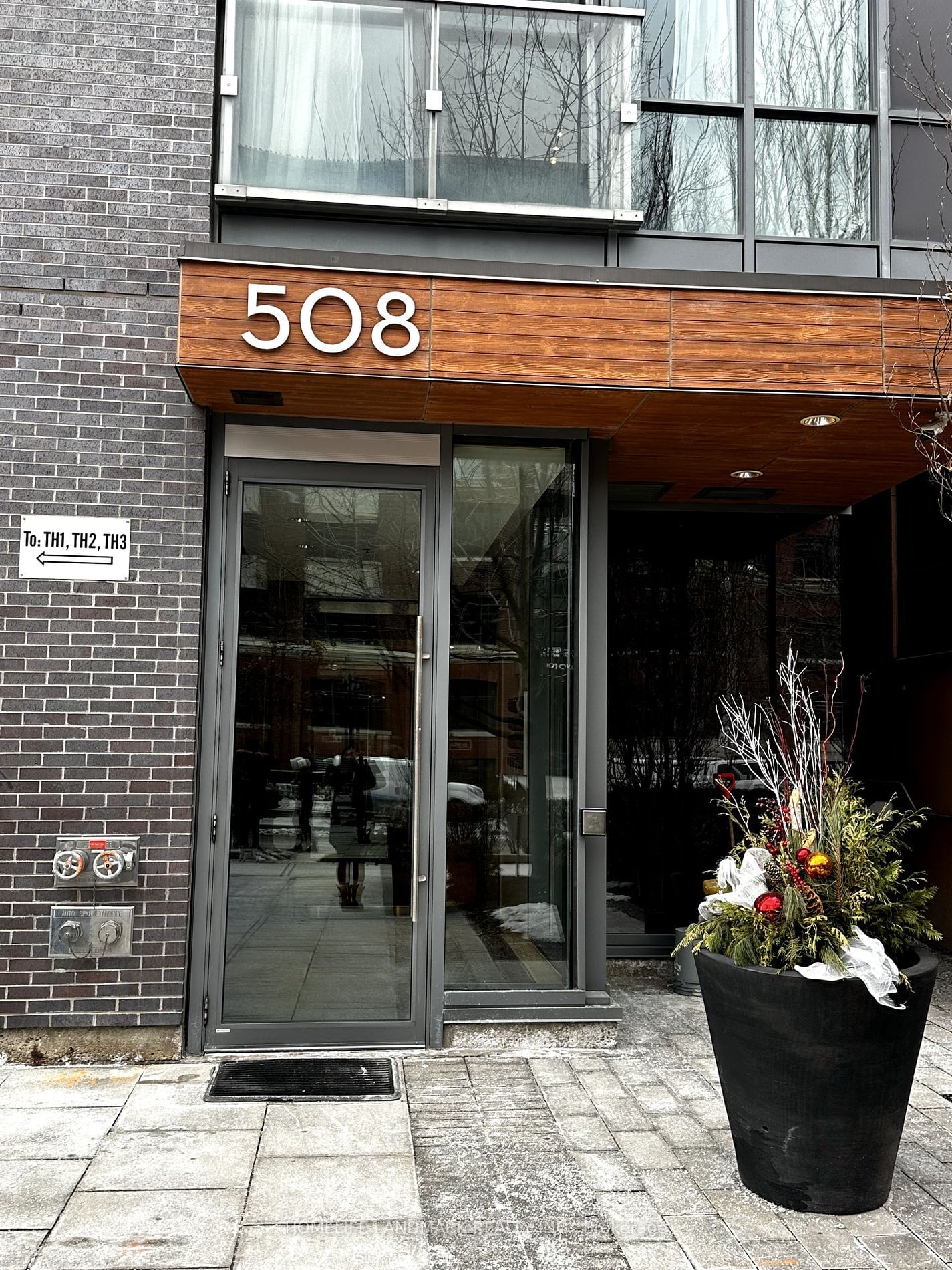 Condo for lease at 606-508 Wellington Street, Toronto, Waterfront Communities C1, M5V 0K8 - MLS: C11948161