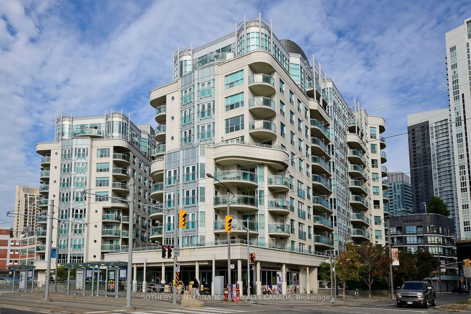 Condo for lease at 203-600 Queens Quay, Toronto, Waterfront Communities C1, M5V 3M3 - MLS: C11948167