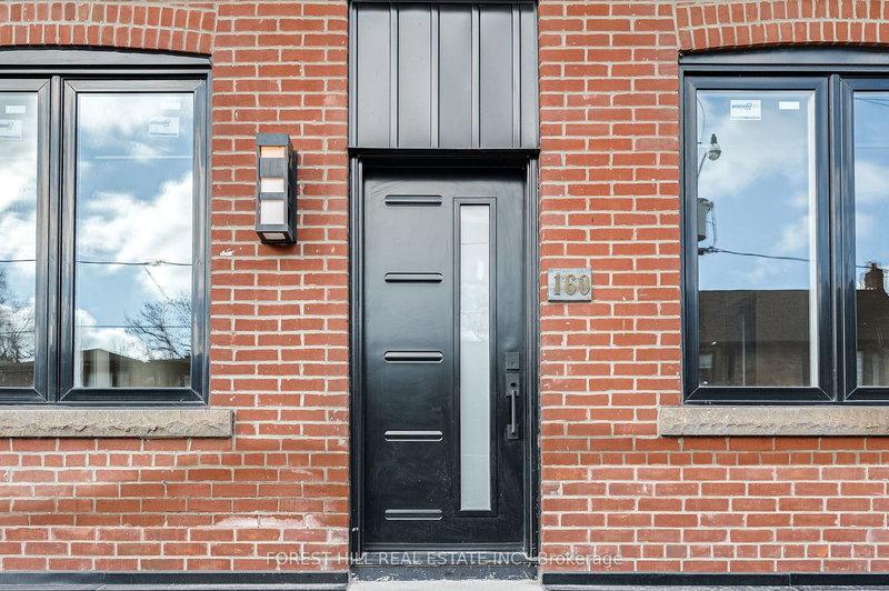 160 Tyrrel Ave, Toronto, M6G 2G7 | Image 2