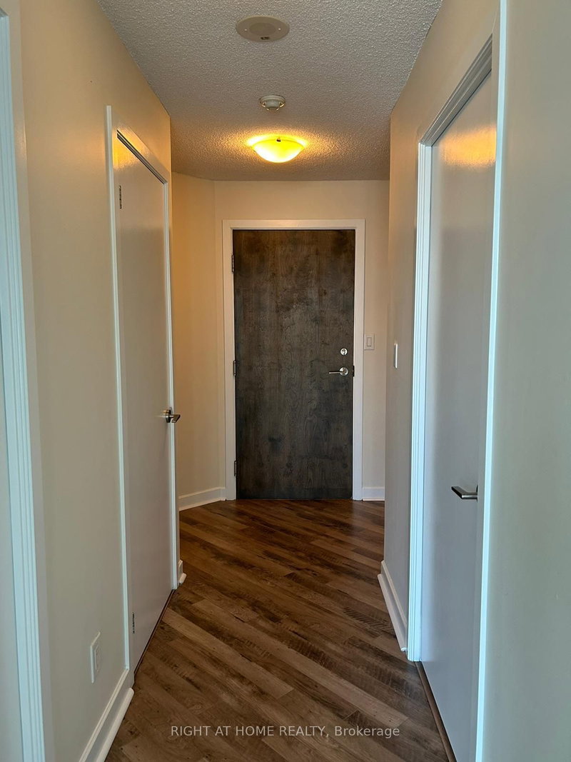 1205 - 18 Harbour St, Toronto, M5J 2Z6 | Image 3