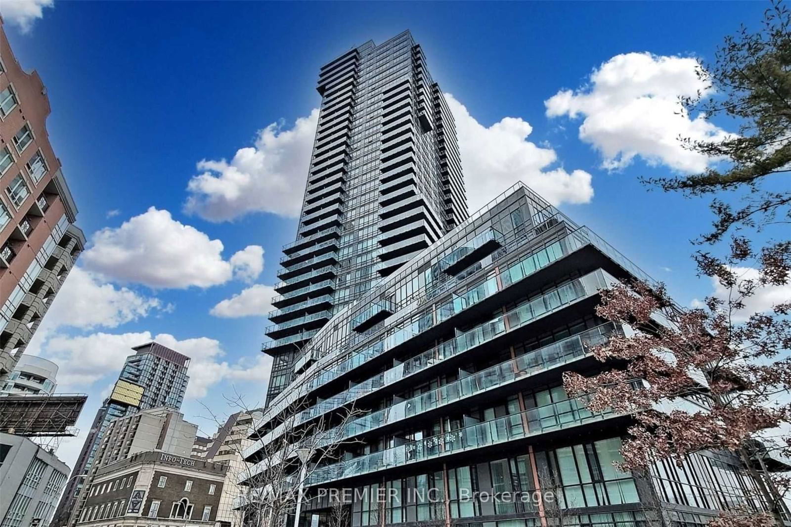 Condo for lease at 2208-825 Church Street, Toronto, Rosedale-Moore Park, M4W 3Z4 - MLS: C11948681