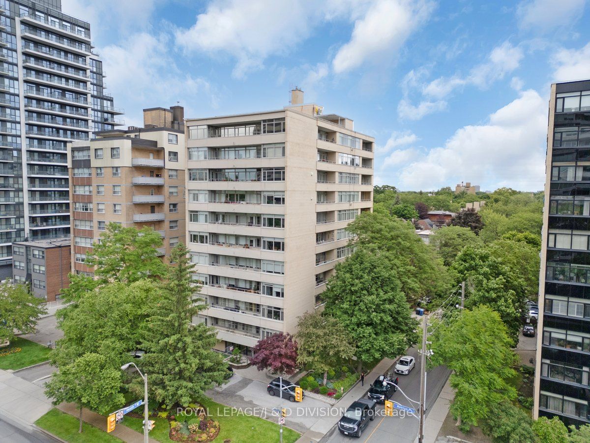 Condo for sale at 404-581 Avenue Road, Toronto, Yonge-St. Clair, M4V 2K4 - MLS: C11948948