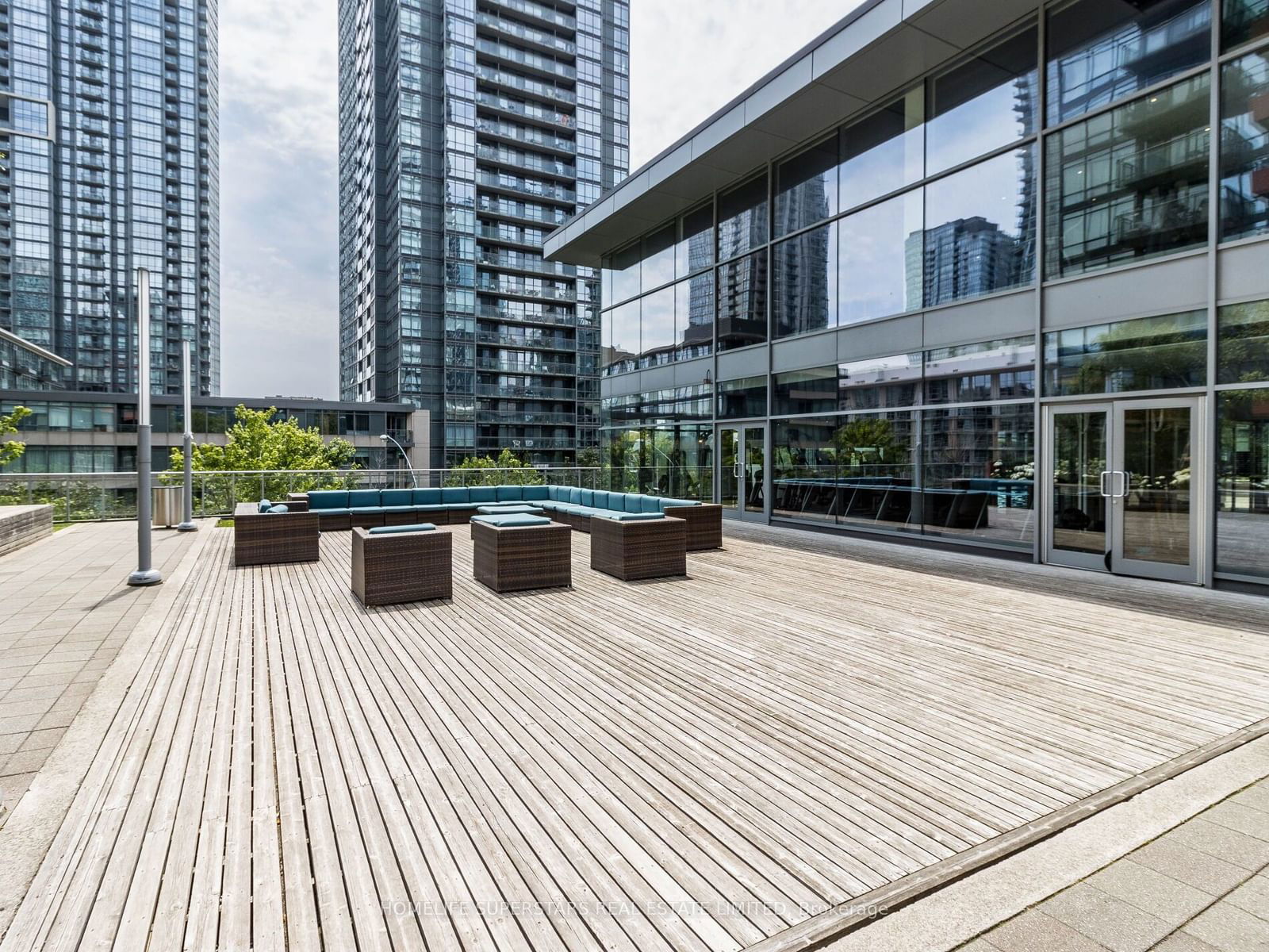 Condo for sale at 1603-25 Telegram Mews, Toronto, Waterfront Communities C1, M5V 3Z2 - MLS: C11948956