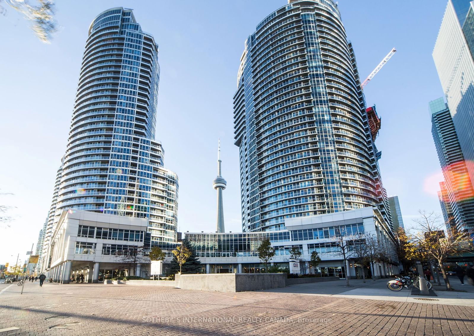 Condo leased at 2012-8 York Street, Toronto, Waterfront Communities C1, M5J 2Y2 - MLS: C11949453