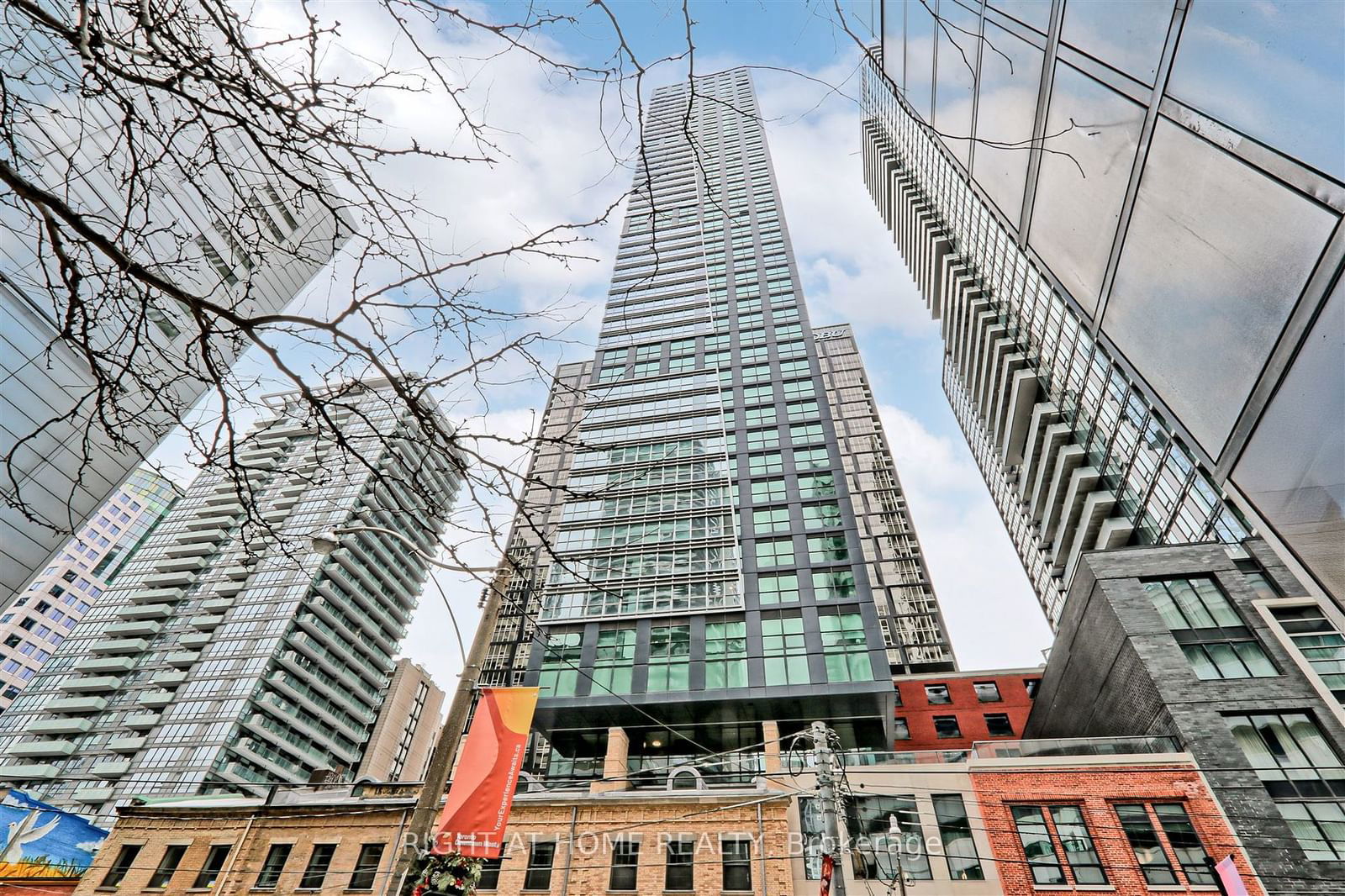 Condo for sale at 1307-327 King Street, Toronto, Waterfront Communities C1, M5V 0W7 - MLS: C11949961