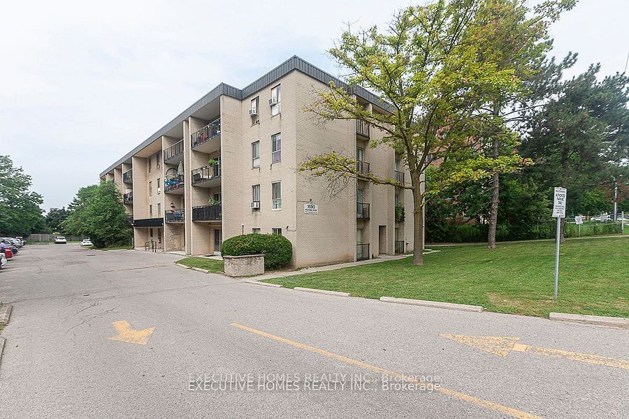 Condo for sale at 204-1690 Victoria Park, Toronto, Victoria Village, M1R 1R1 - MLS: C11950032