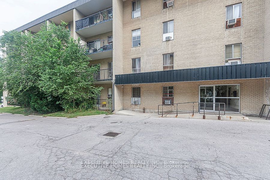 Condo for sale at 204-1690 Victoria Park, Toronto, Victoria Village, M1R 1R1 - MLS: C11950032