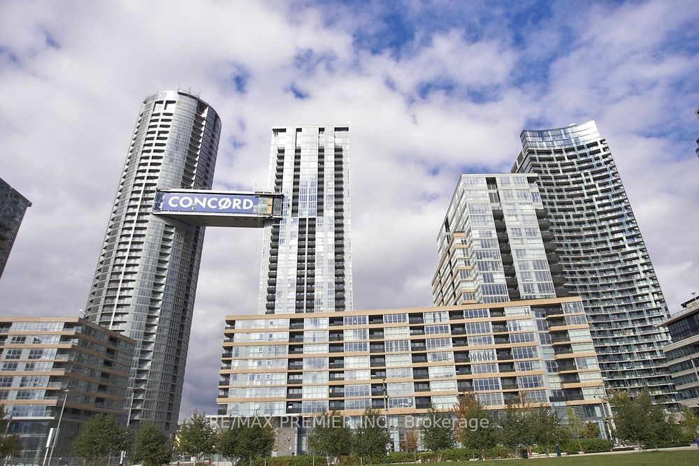 Condo leased at 2908-15 Iceboat Terrace, Toronto, Waterfront Communities C1, M5V 4A5 - MLS: C11950038