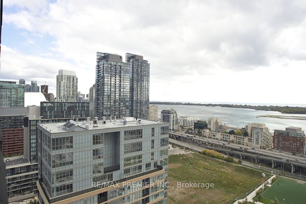 Condo leased at 2908-15 Iceboat Terrace, Toronto, Waterfront Communities C1, M5V 4A5 - MLS: C11950038