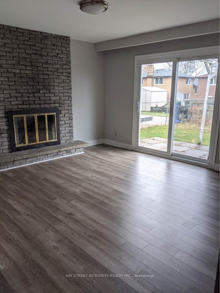 Semi-Detached House leased at m and b-41 Pindar Crescent, Toronto, Pleasant View, M2J 3L3 - MLS: C11950181