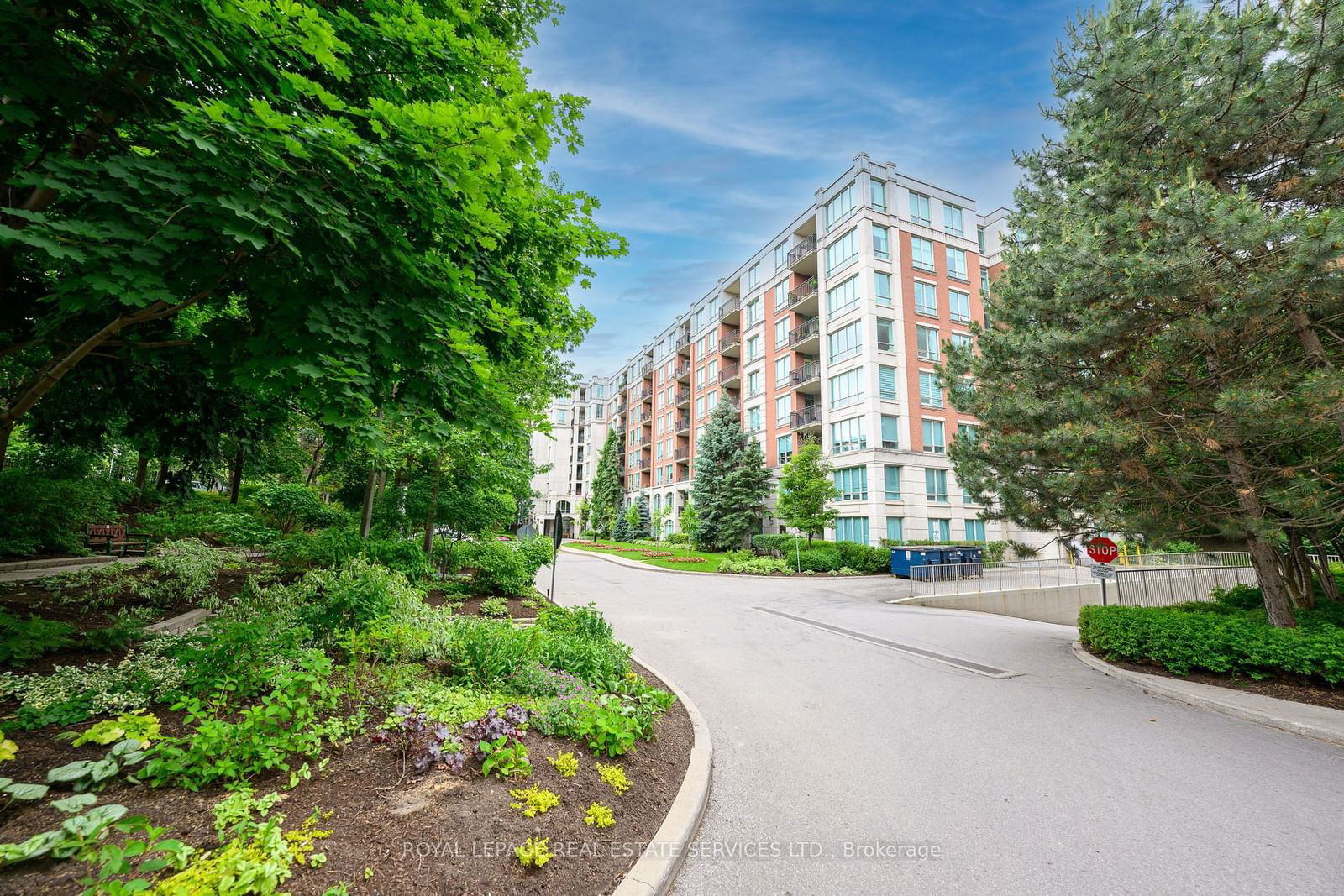 Condo for lease at 803-18 William Carson Crescent, Toronto, St. Andrew-Windfields, M2P 2G6 - MLS: C11950409