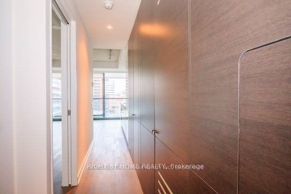 Condo for lease at 328-629 King Street, Toronto, Waterfront Communities C1, M5V 1M5 - MLS: C11950410