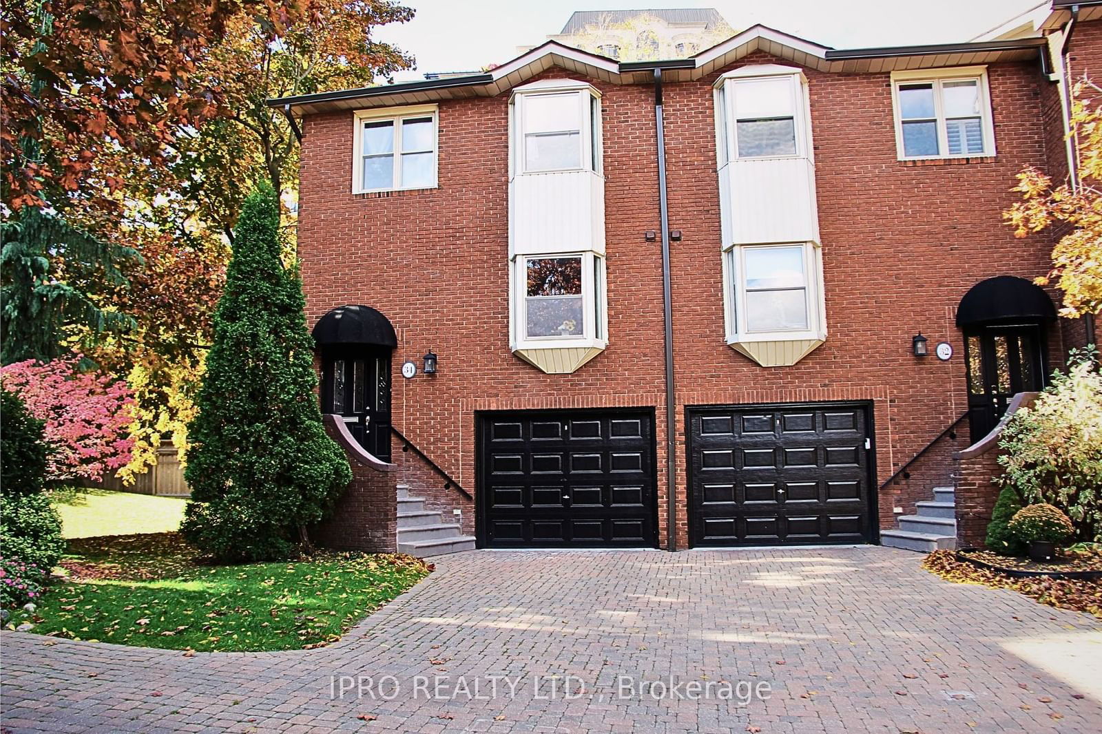 Townhouse for sale at 34 Red Maple Court, Toronto, Bayview Village, M2K 2T3 - MLS: C11950415