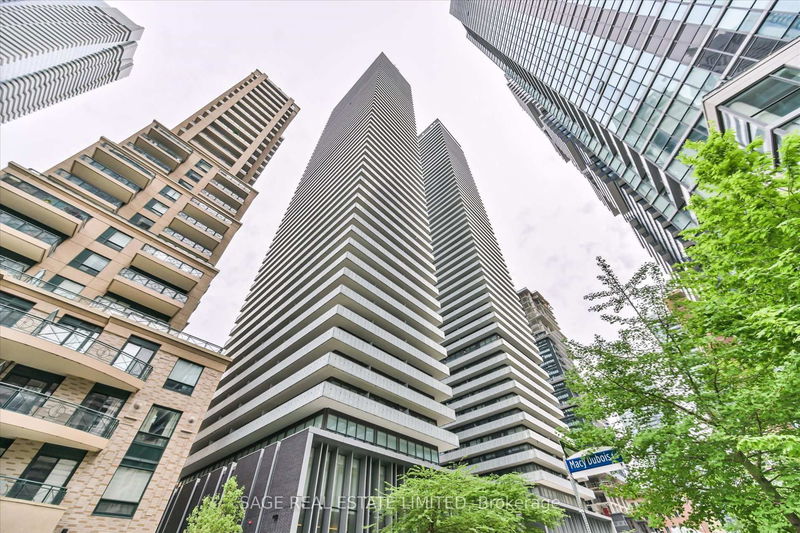 42 Charles St E #LPH4901, Toronto, Ontario