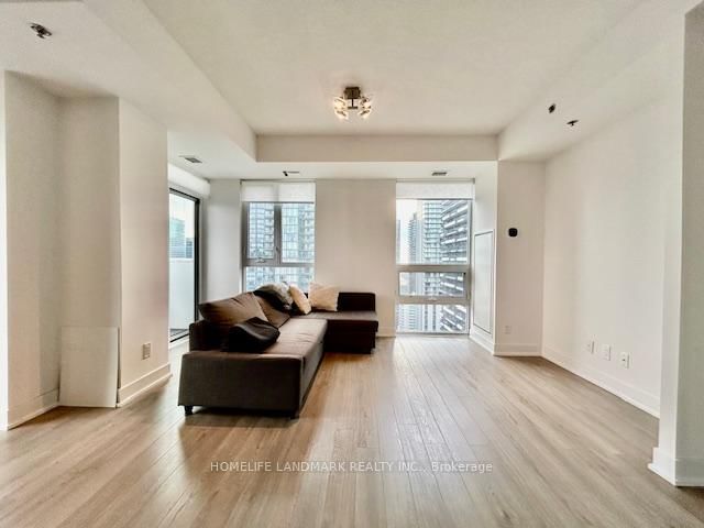 Condo for lease at 3305-318 Richmond Street, Toronto, Waterfront Communities C1, M5V 0B4 - MLS: C11950446