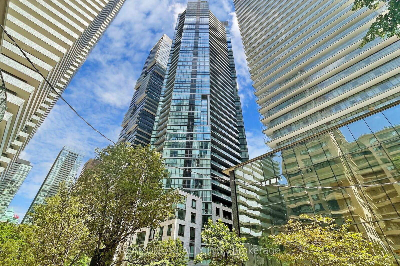 Condo for sale at 1602-45 Charles Street, Toronto, Church-Yonge Corridor, M4Y 0B8 - MLS: C11950457