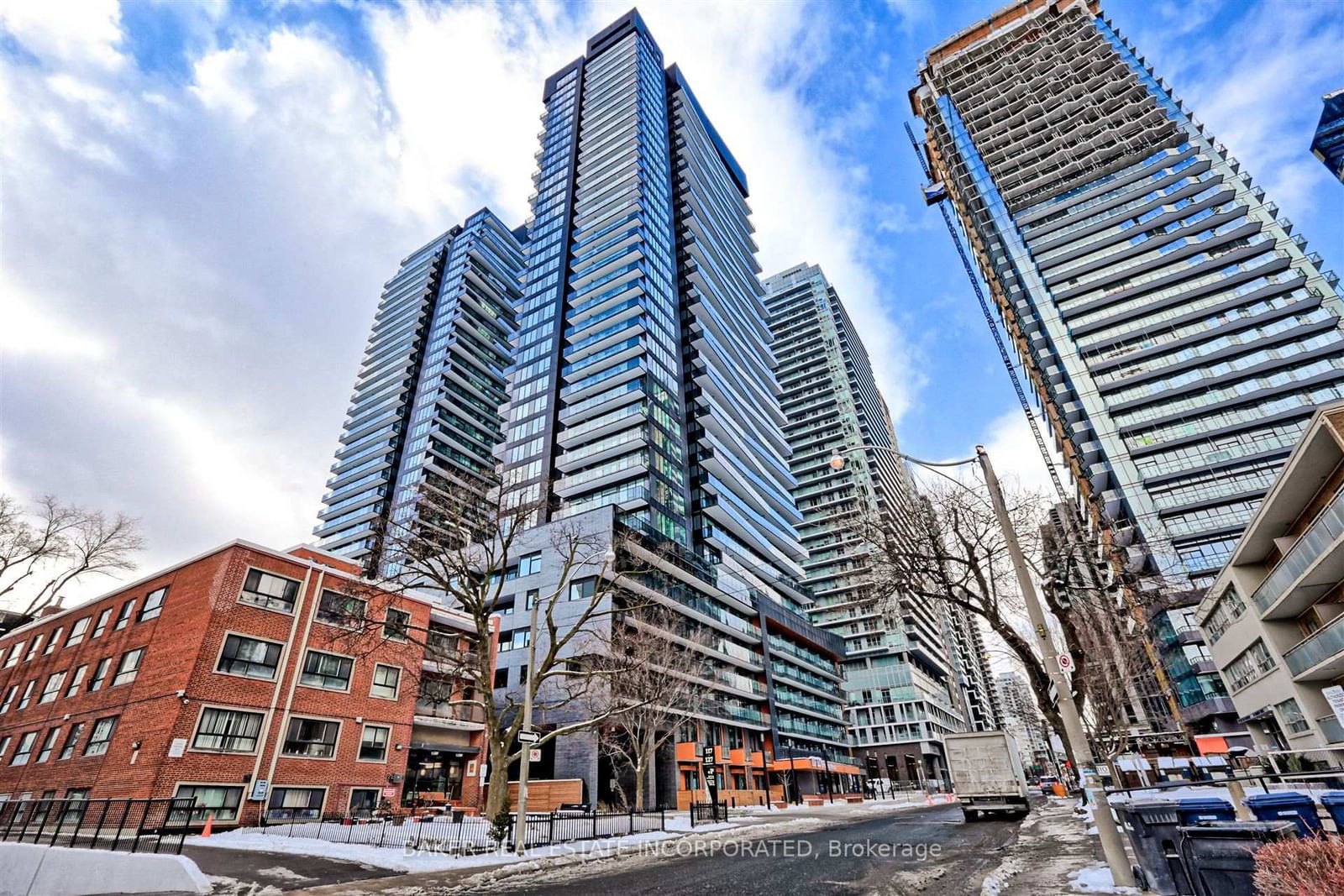 Condo leased at 2412-127 Broadway Avenue, Toronto, Mount Pleasant West, M4P 1V4 - MLS: C11950494