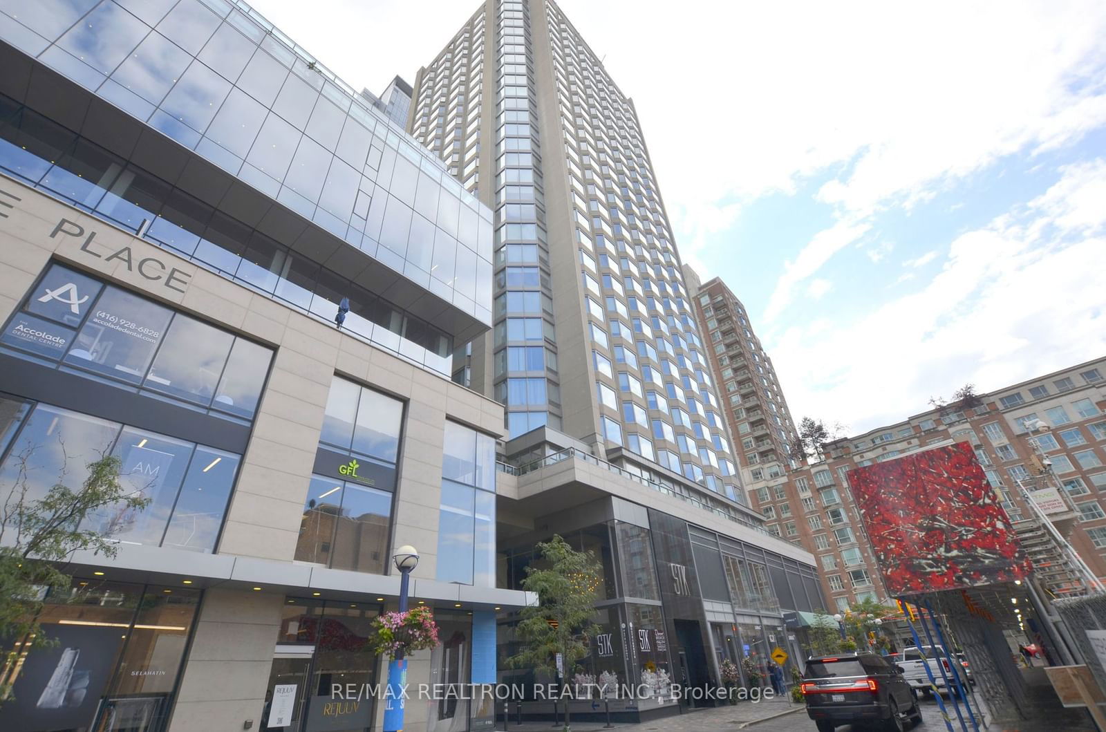 Condo for sale at 713-155 Yorkville Avenue, Toronto, Annex, M5R 0B4 - MLS: C11950497