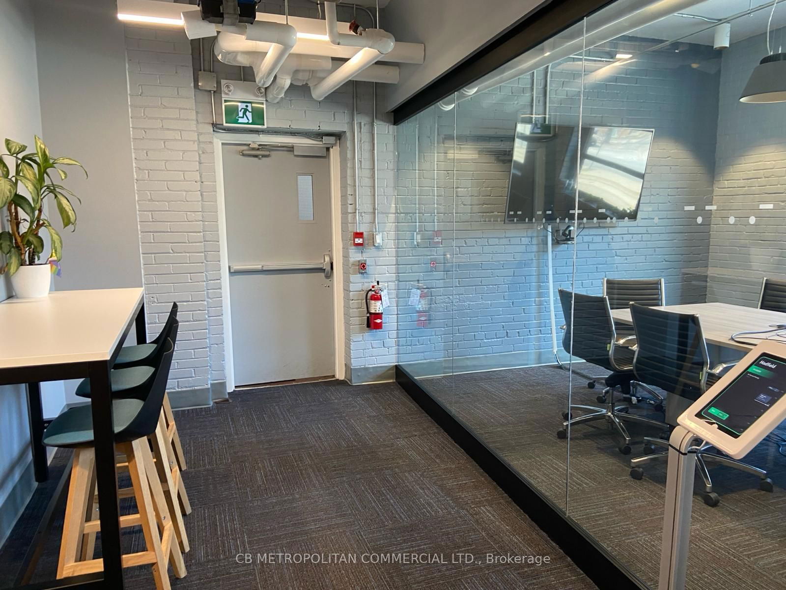 Office for lease at 2 floor-196 Spadina Avenue, Toronto, Kensington-Chinatown, M5T 2C2 - MLS: C11950576