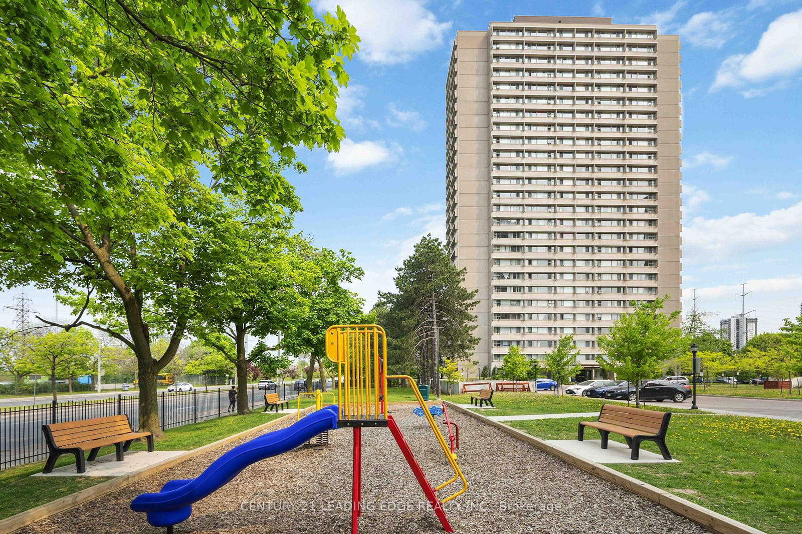 Condo for sale at 1604-735 Don Mills Road, Toronto, Flemingdon Park, M3C 1T1 - MLS: C11950727