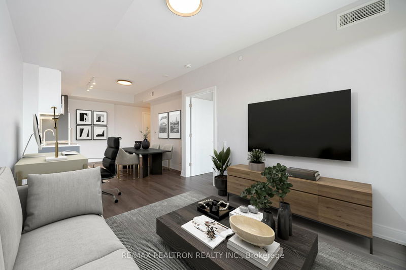 home for lease on 802-2525 Bathurst Street