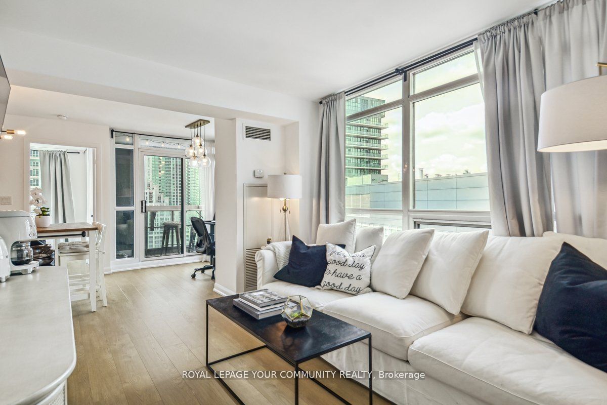 Condo for sale at 1810-600 Fleet Street, Toronto, Waterfront Communities C1, M5V 1B7 - MLS: C11951015