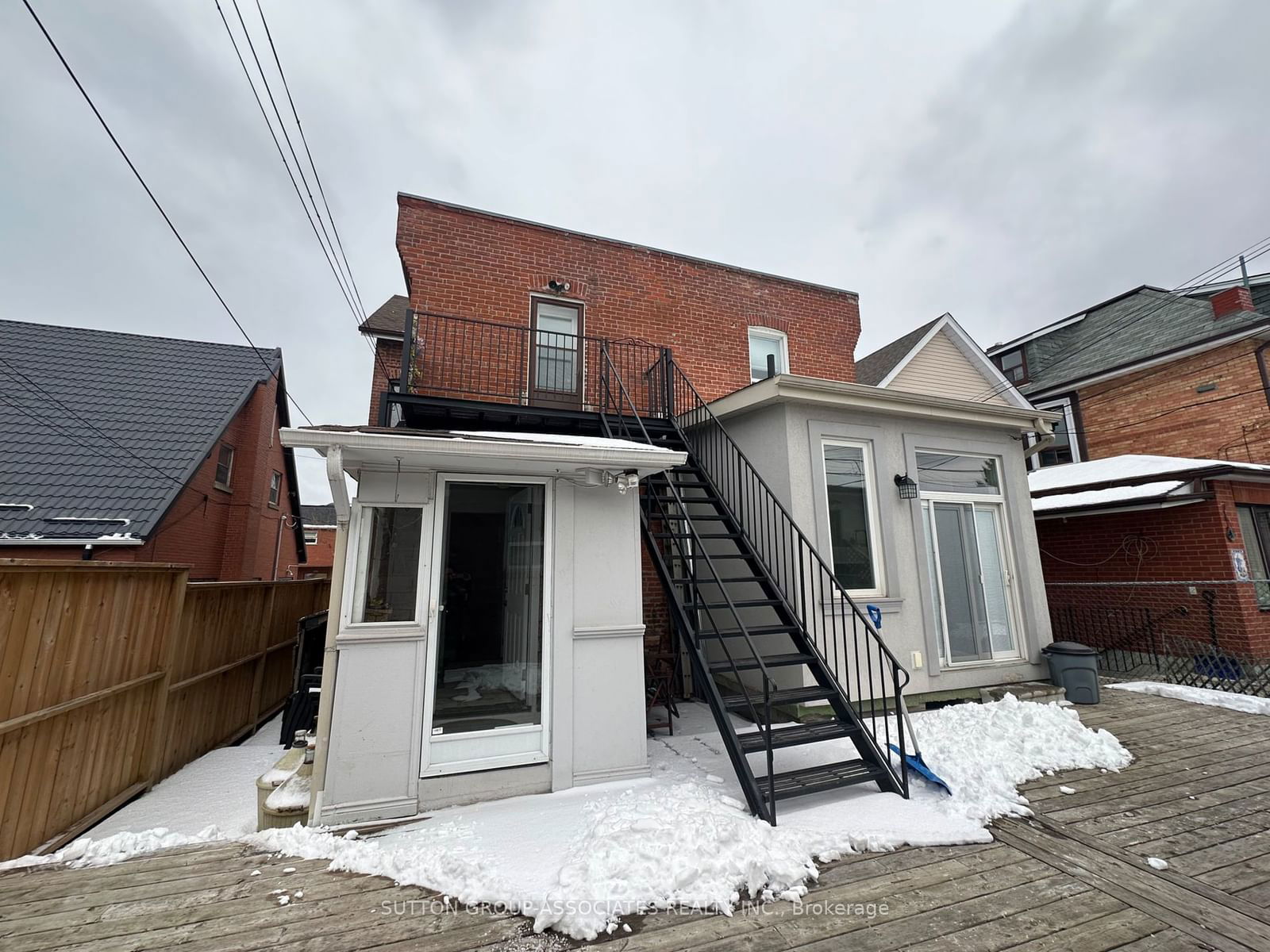 Semi-Detached House for lease at Upper-195 Montrose Avenue, Toronto, Palmerston-Little Italy, M6G 3G6 - MLS: C11951362