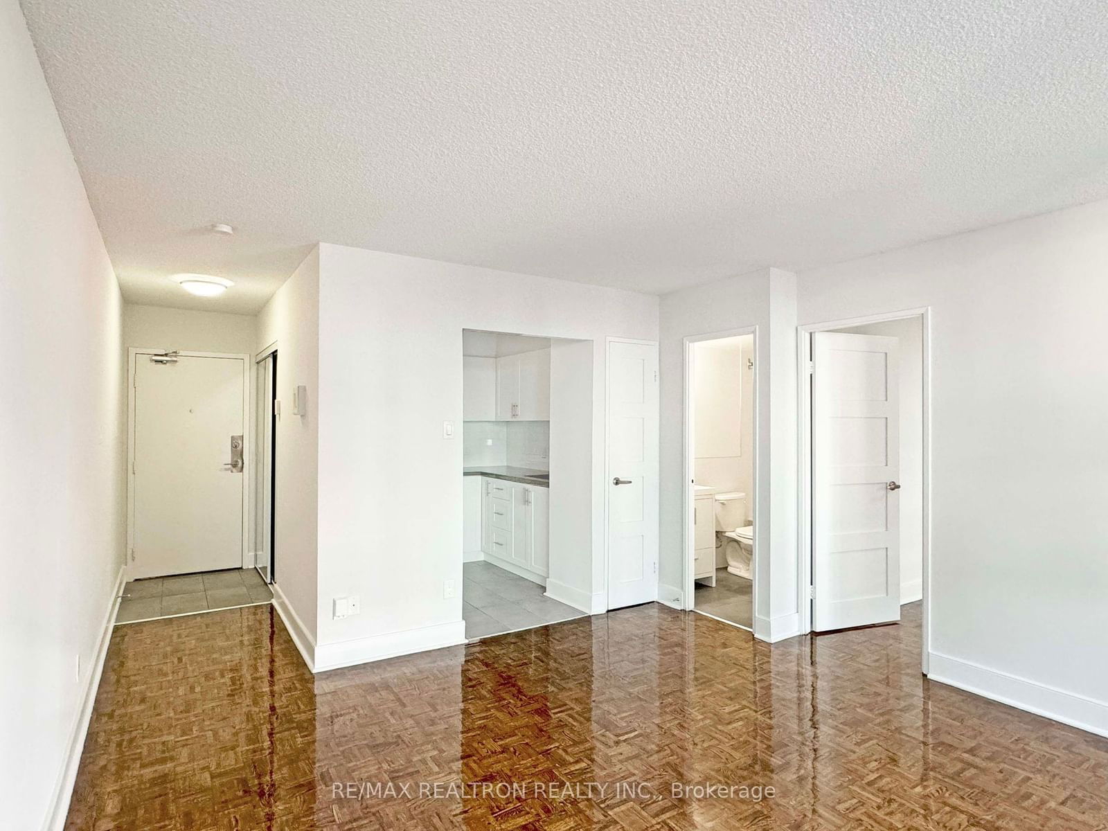 Condo for lease at 606-33 Isabella Street, Toronto, Church-Yonge Corridor, M4Y 2P7 - MLS: C11951475