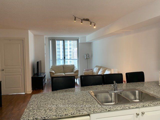 Condo for lease at 1602-801 Bay Street, Toronto, Bay Street Corridor, M5S 1Y9 - MLS: C11951533