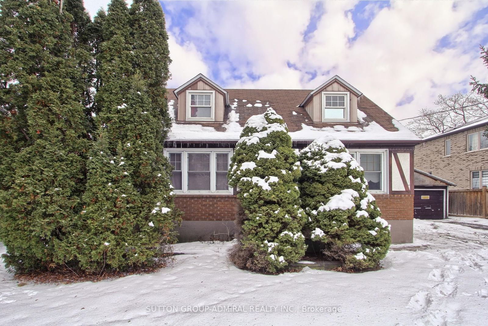 Detached House for sale at 10 Dromore Crescent, Toronto, Newtonbrook West, M2R 2H5 - MLS: C11951605