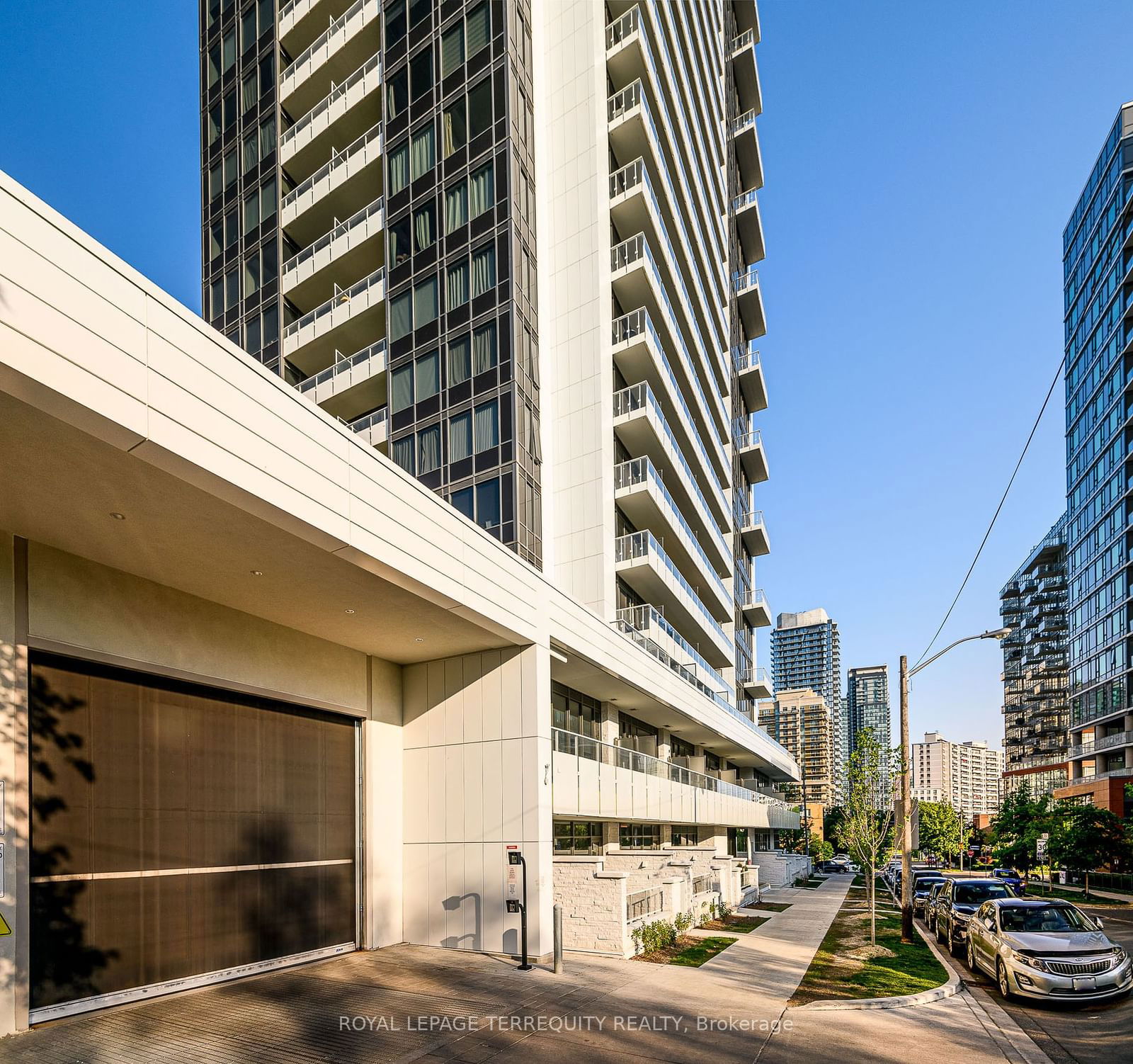 Condo for sale at 1702-75 Canterbury Place, Toronto, Willowdale West, M2N 0L2 - MLS: C11951621