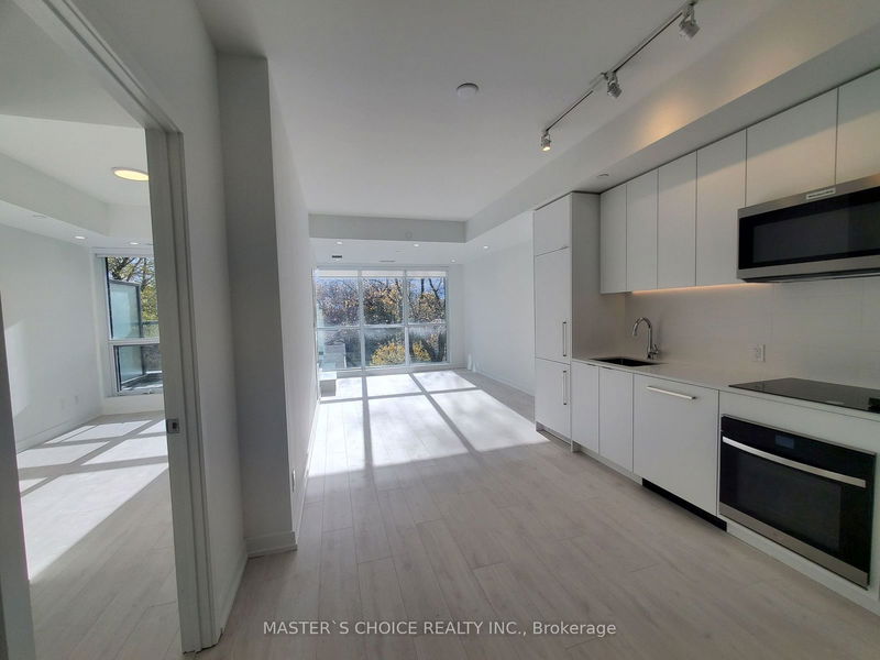 home for lease on 318-181 Sheppard Avenue E