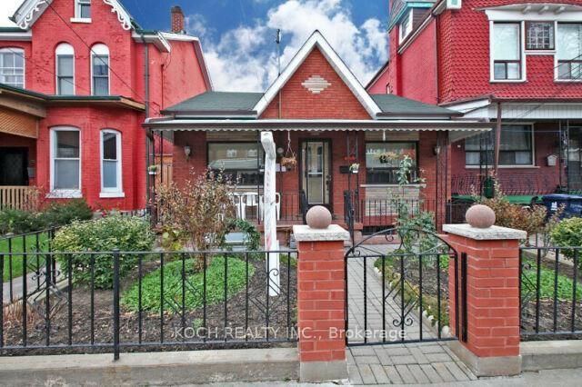 Detached House for sale at 731 Richmond Street, Toronto, Niagara, M6J 1C4 - MLS: C11951729