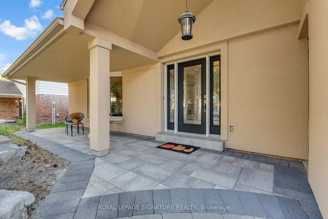 23 Rustywood Drive