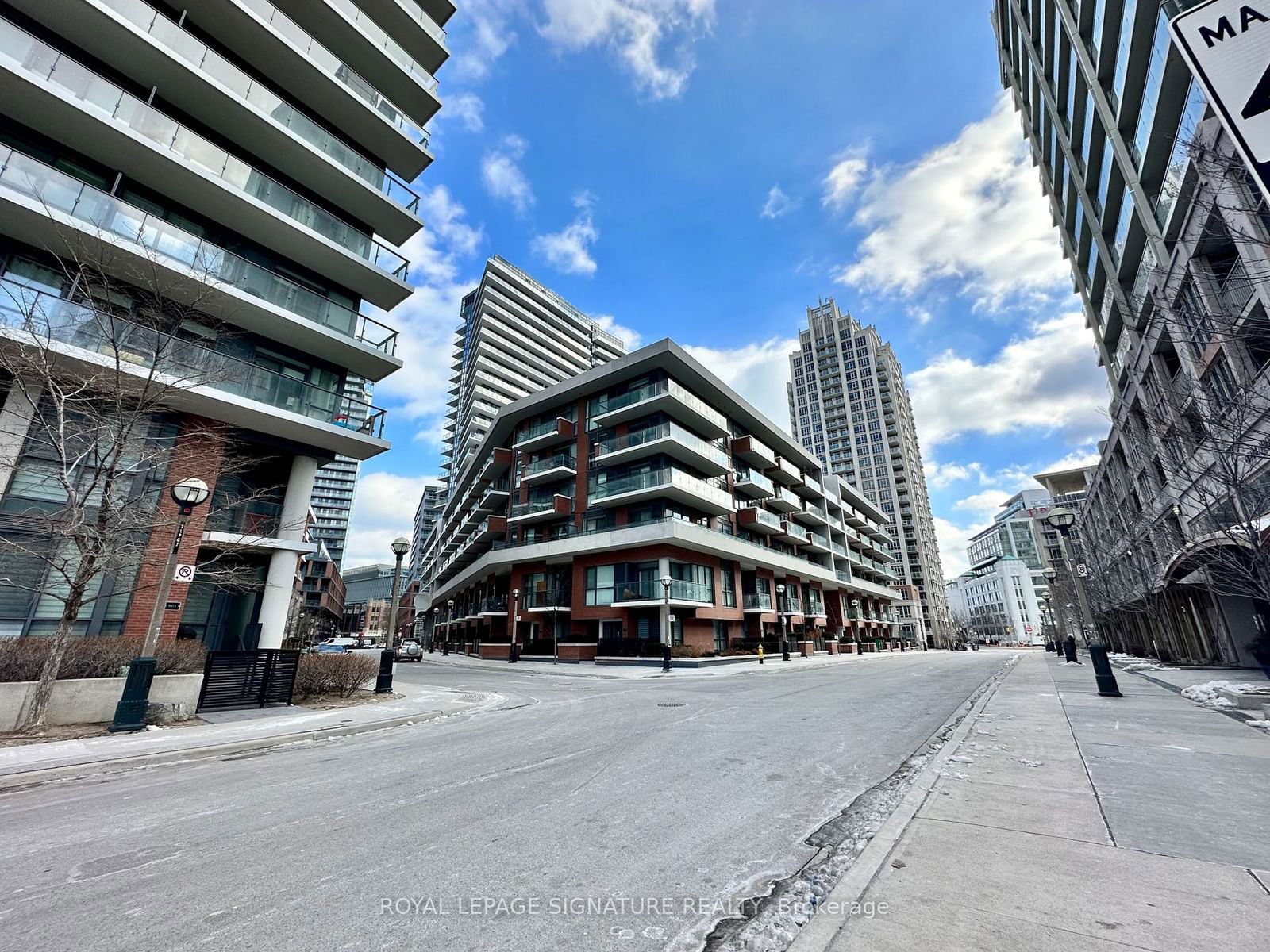 Condo for lease at 629-38 Iannuzzi Street, Toronto, Niagara, M5V 0S2 - MLS: C11952277