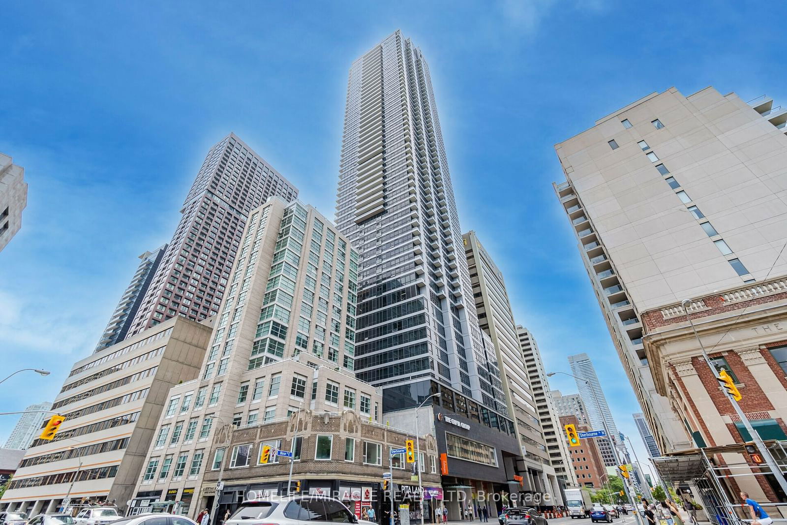 Condo for sale at 2110-395 Bloor Street, Toronto, North St. James Town, M4W 0B4 - MLS: C11952299