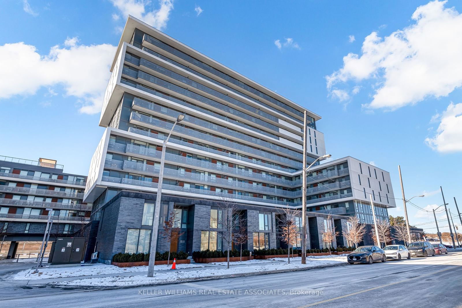 Condo sold at 1017-120 Varna Drive, Toronto, Englemount-Lawrence, M6A 0B3 - MLS: C11952388