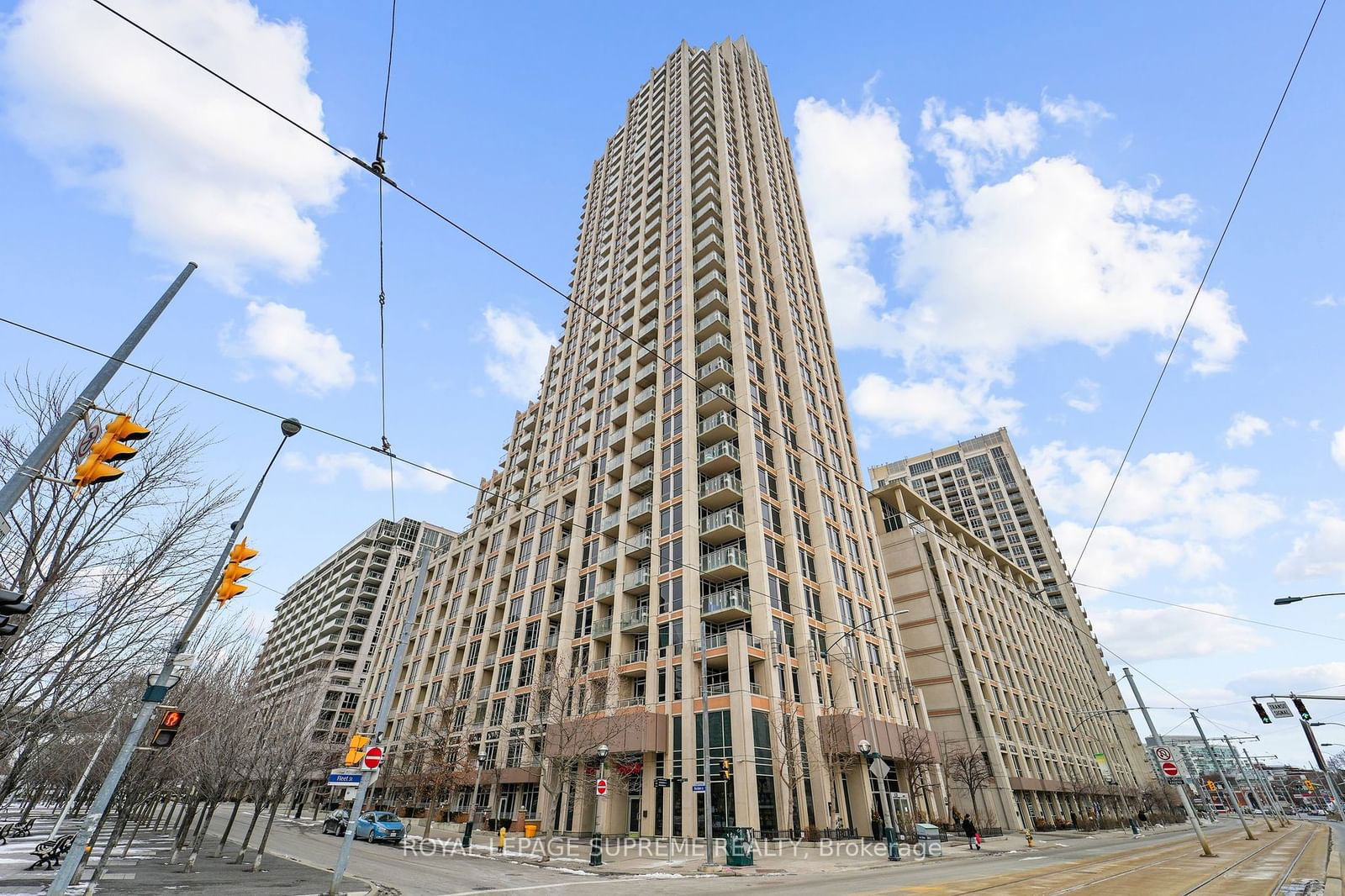 Condo for sale at 1512-628 Fleet Street, Toronto, Niagara, M5V 1A8 - MLS: C11952431