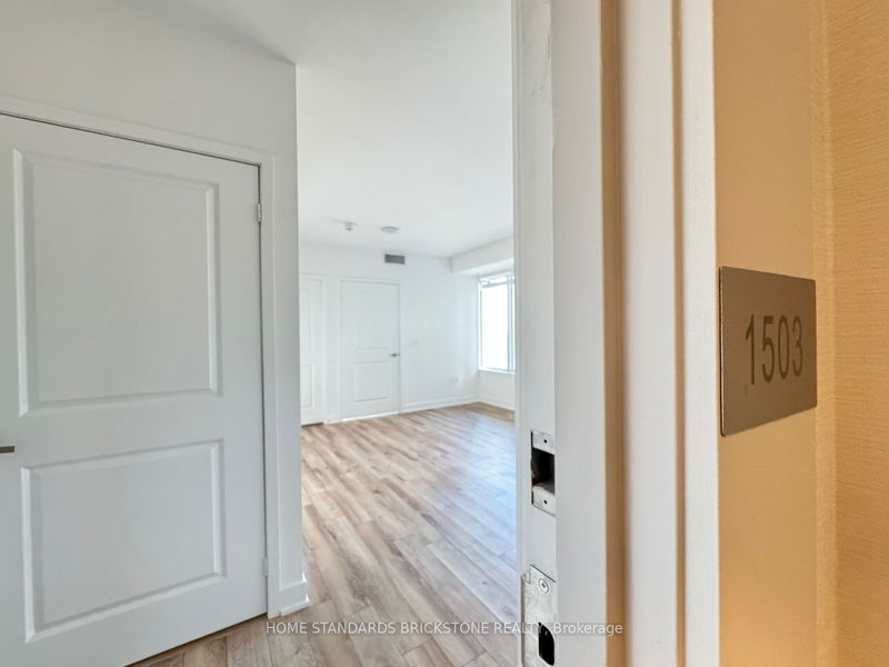 home for lease on 1503-99 Broadway Avenue