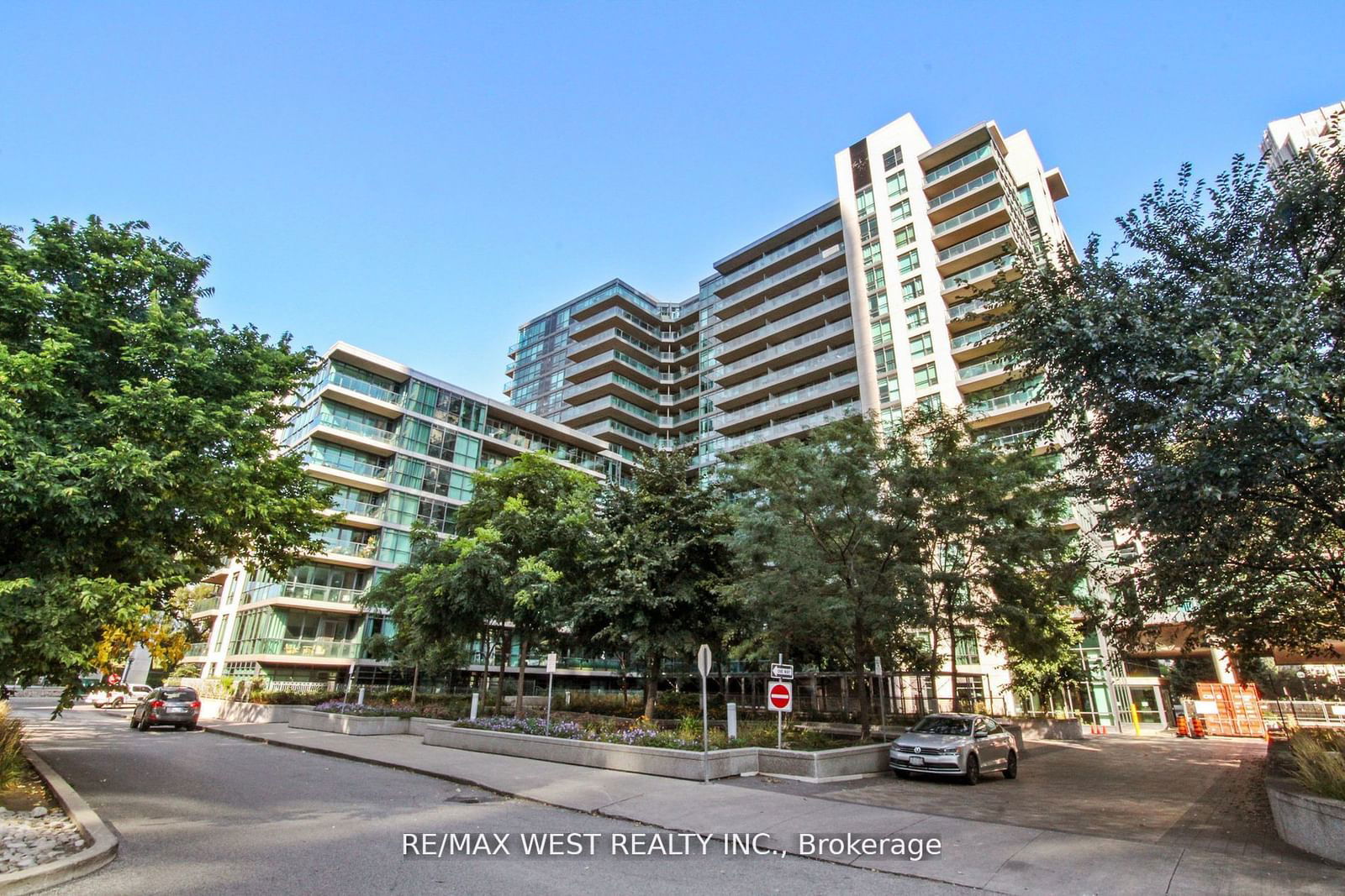 Condo for sale at 355-209 Fort York Boulevard, Toronto, Niagara, M5V 4A1 - MLS: C11952980