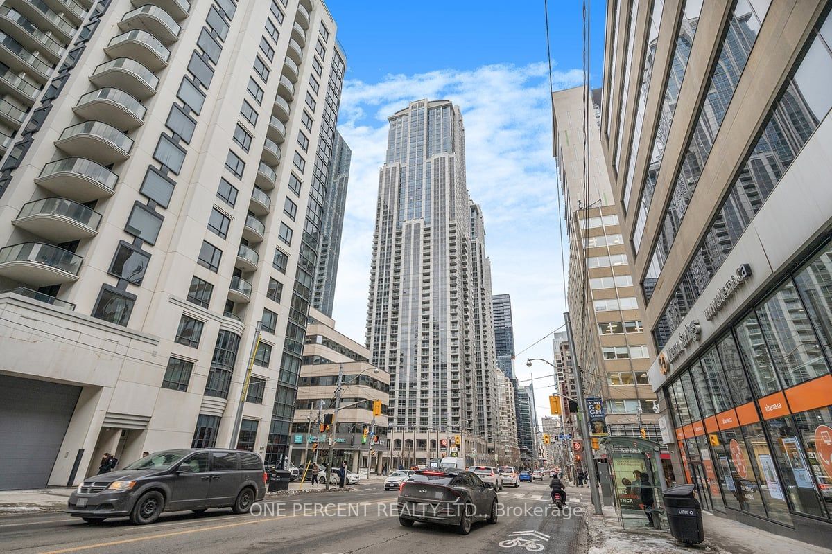 Condo for sale at 1110-763 Bay Street, Toronto, Bay Street Corridor, M5G 2R3 - MLS: C11953222