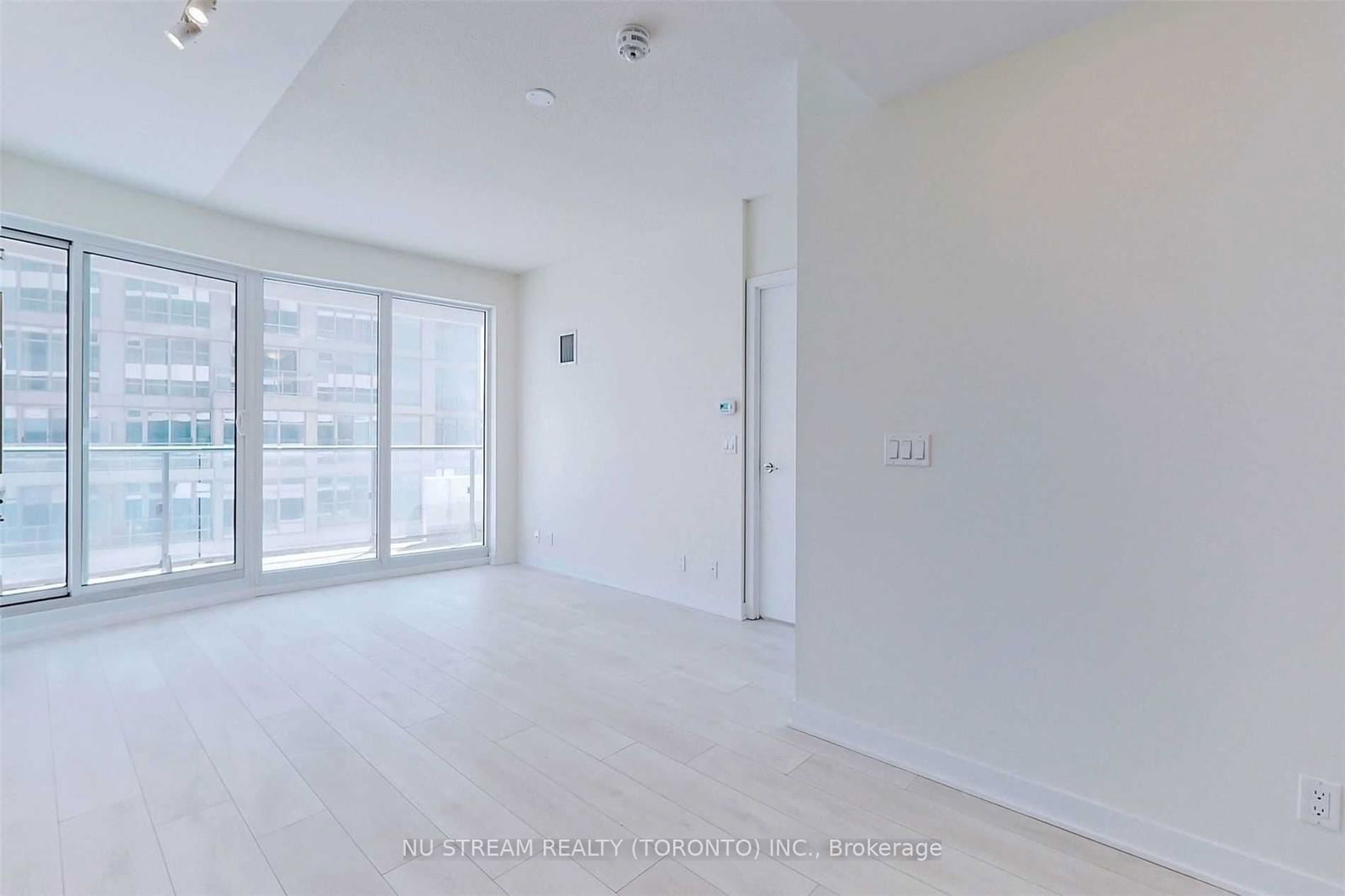 Condo for sale at 2405-2221 Yonge St Street, Toronto, Mount Pleasant West, M4S 0B8 - MLS: C11953278