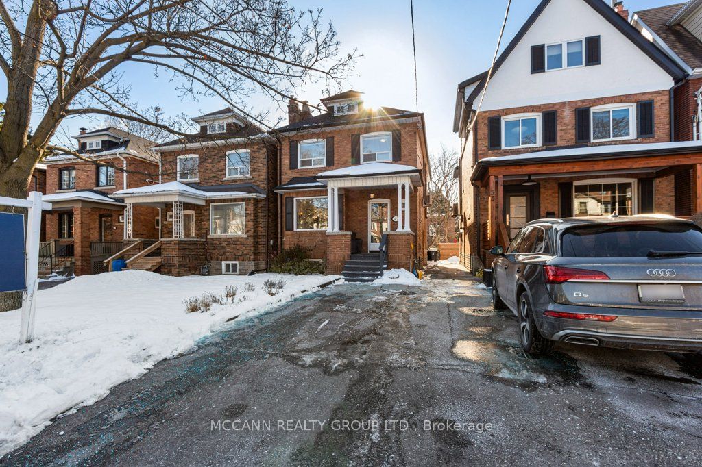 Detached House sold at 49 St Germain Avenue, Toronto, Lawrence Park North, M5M 1V9 - MLS: C11953332