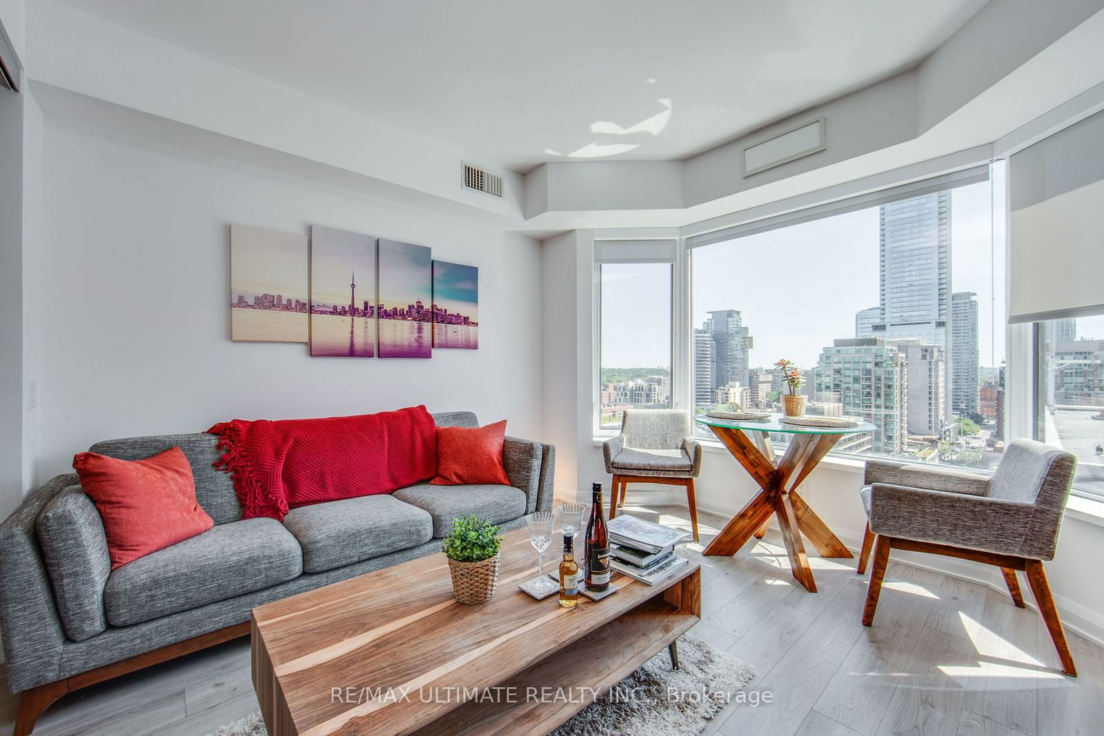 Condo for sale at 1705-155 Yorkville Avenue, Toronto, Annex, M5R 1C4 - MLS: C11953667