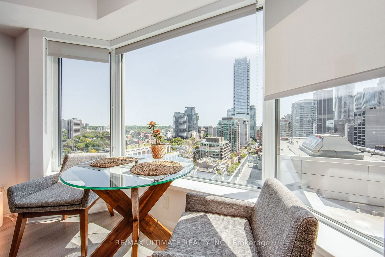 Condo for sale at 1705-155 Yorkville Avenue, Toronto, Annex, M5R 1C4 - MLS: C11953667