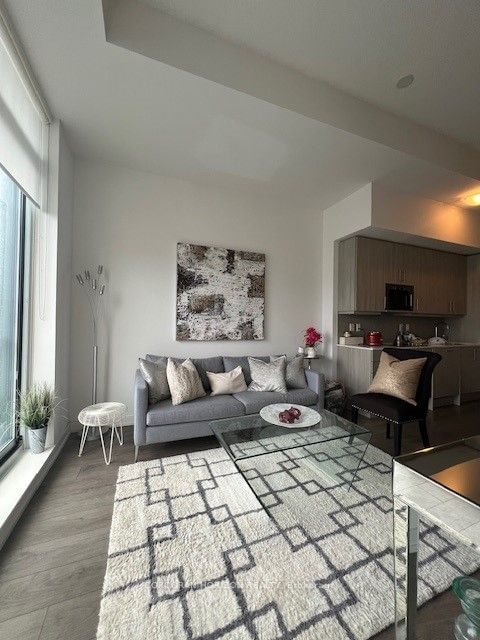 Condo leased at 1008-297 College Street, Toronto, Kensington-Chinatown, M5T 0C2 - MLS: C11953705