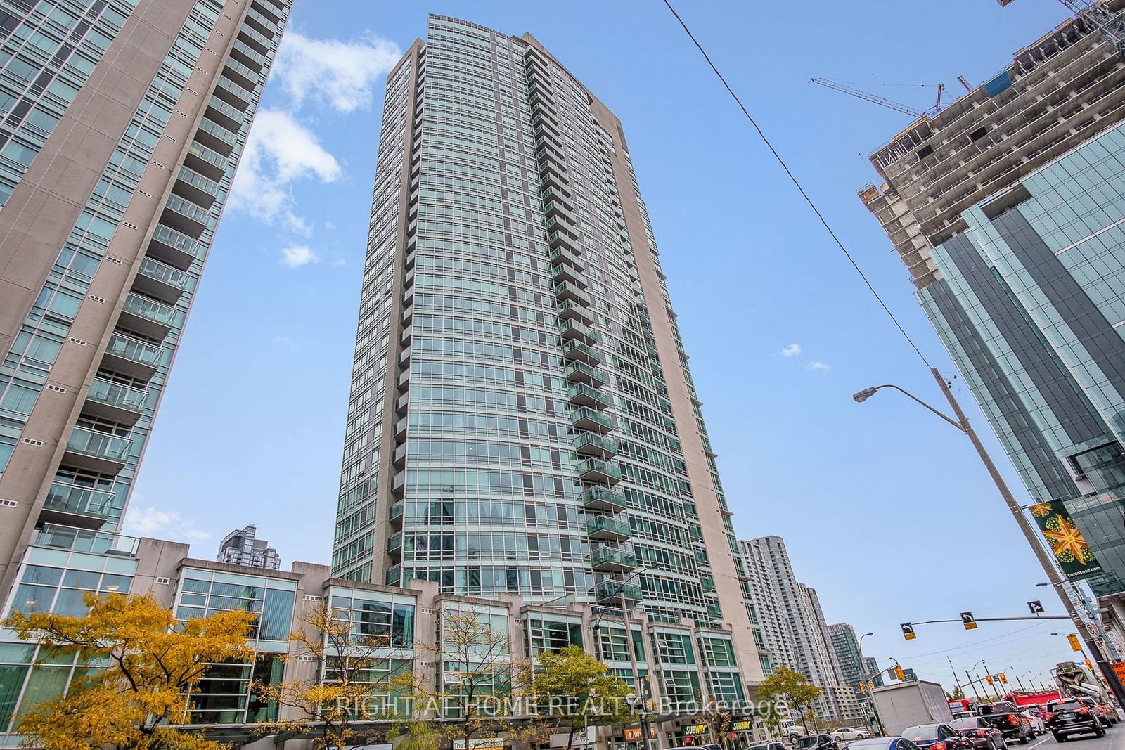 Condo for lease at 1107-397 Front Street, Toronto, Waterfront Communities C1, M5V 3S1 - MLS: C11954074