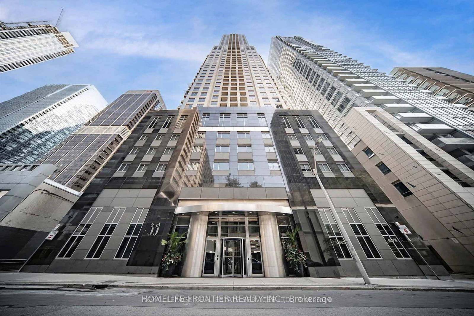 Condo for sale at 710-35 Balmuto Street, Toronto, Bay Street Corridor, M4Y 0A3 - MLS: C11954335